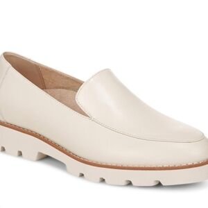 Vionic Kenesley Leather Loafer